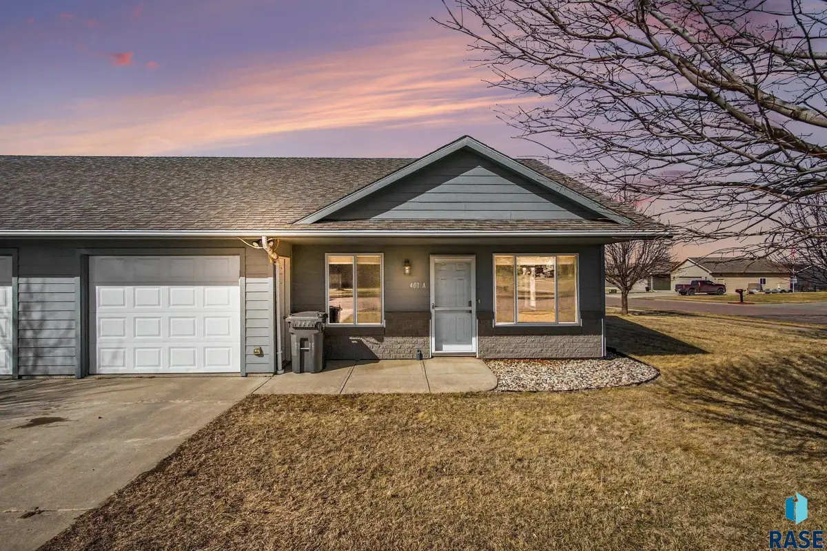 401 S Main Ave, Garretson, SD 57030 - #1