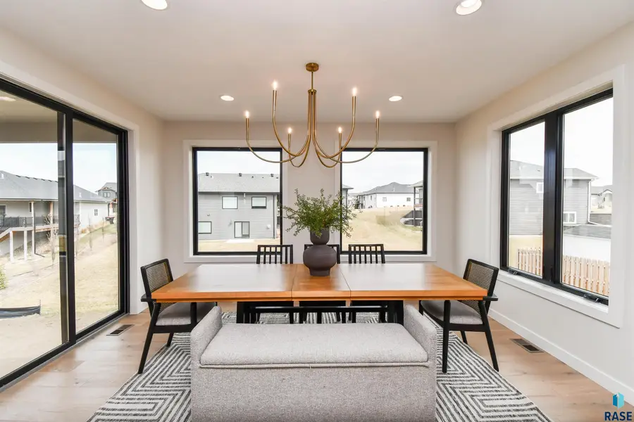 1504 W Bennett Dr, Brandon, SD 57005 - #3