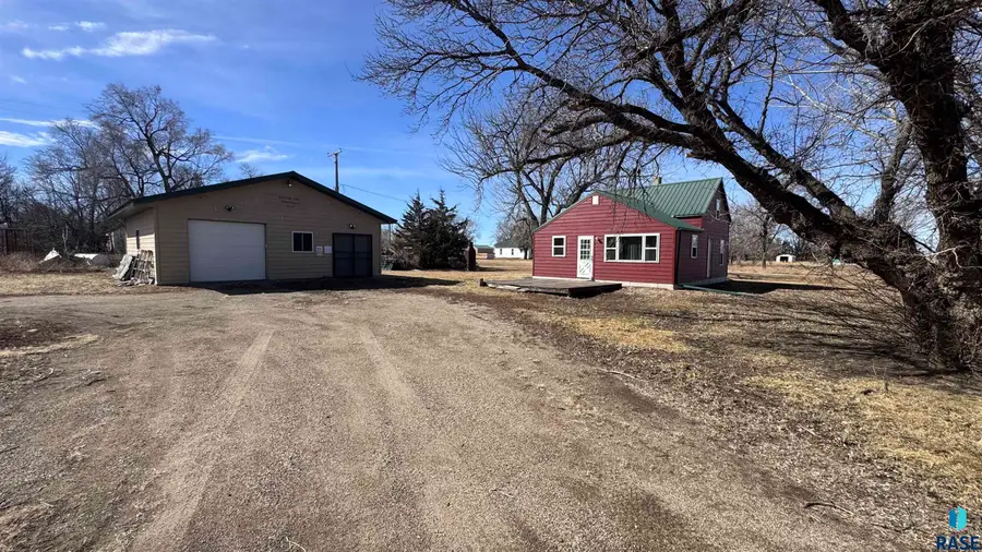 114 3rd St, Ree Heights, SD 57371 - #2