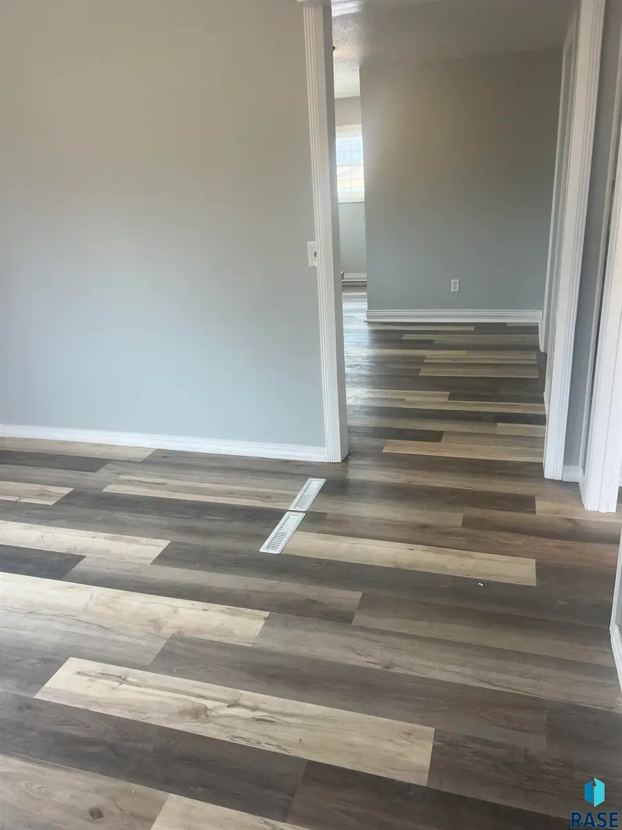 3601 9th Ave Ave, Sioux Falls, SD 57104 - #2