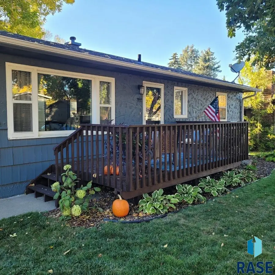 709 S Annway Dr, Sioux Falls, SD 57103 - #3