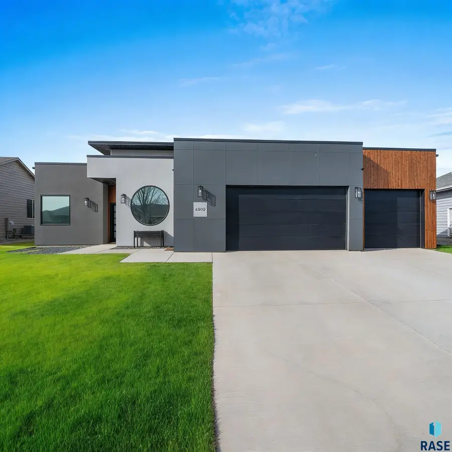 4309 N Ohio Ave, Sioux Falls, SD 57107 - #2