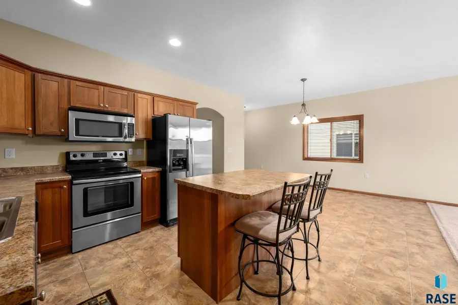 125 Emmett Trl, Harrisburg, SD 57032 - #3