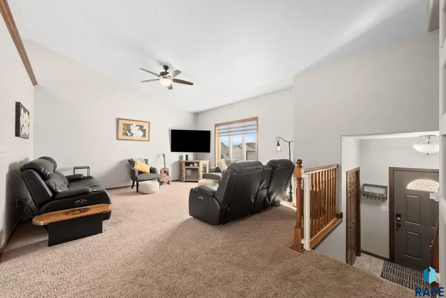 4708 E Tiger Lilly St, Sioux Falls, SD 57110 - #2