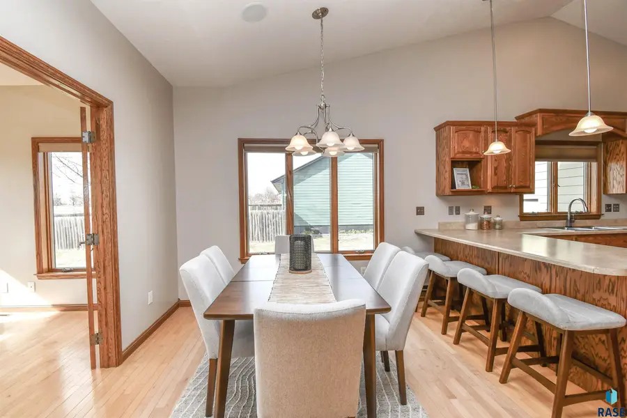 601 Emmett Trl, Harrisburg, SD 57032 - #3