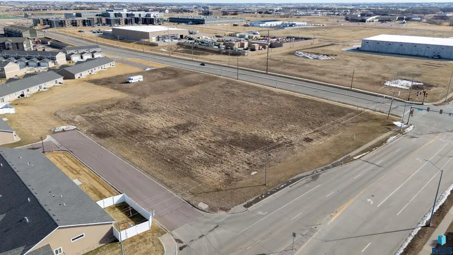 1101 N Marion Rd, Sioux Falls, SD 57107 - #2