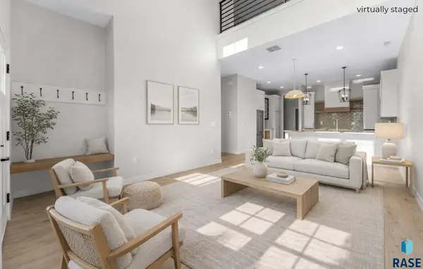 106 N Bryggen Pl, Sioux Falls, SD 57107