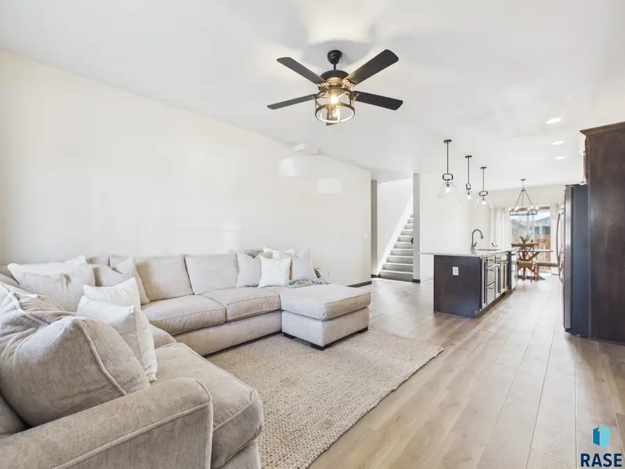 419 Harvest Trl, Harrisburg, SD 57032 - #2