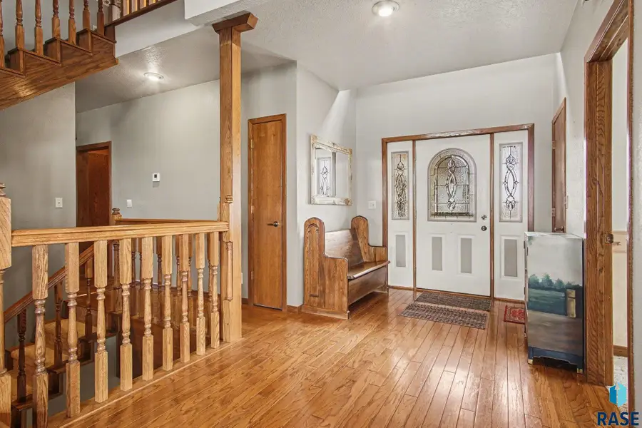 6797 Zimmerman Dr, Wentworth, SD 57075 - #2