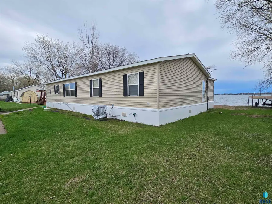 3441 North Shore Dr, Wentworth, SD 57075 - #3