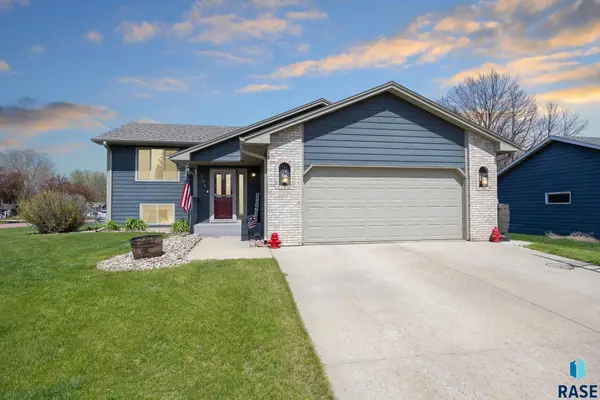 204 W Birchwood Dr, Brandon, SD 57005