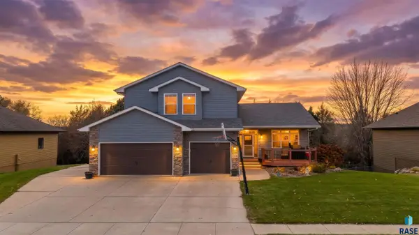 1709 S Parkview Blvd, Brandon, SD 57005