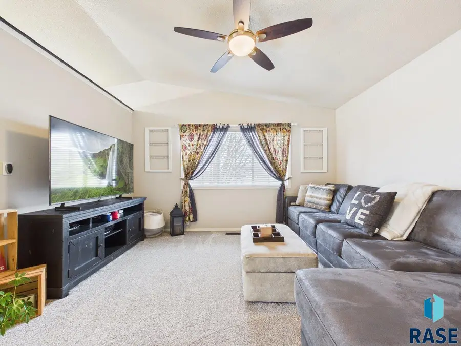 115 W Carroll St, Tea, SD 57064 - #3