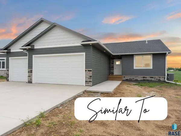809 W Opal Ln, Hartford, SD 57033