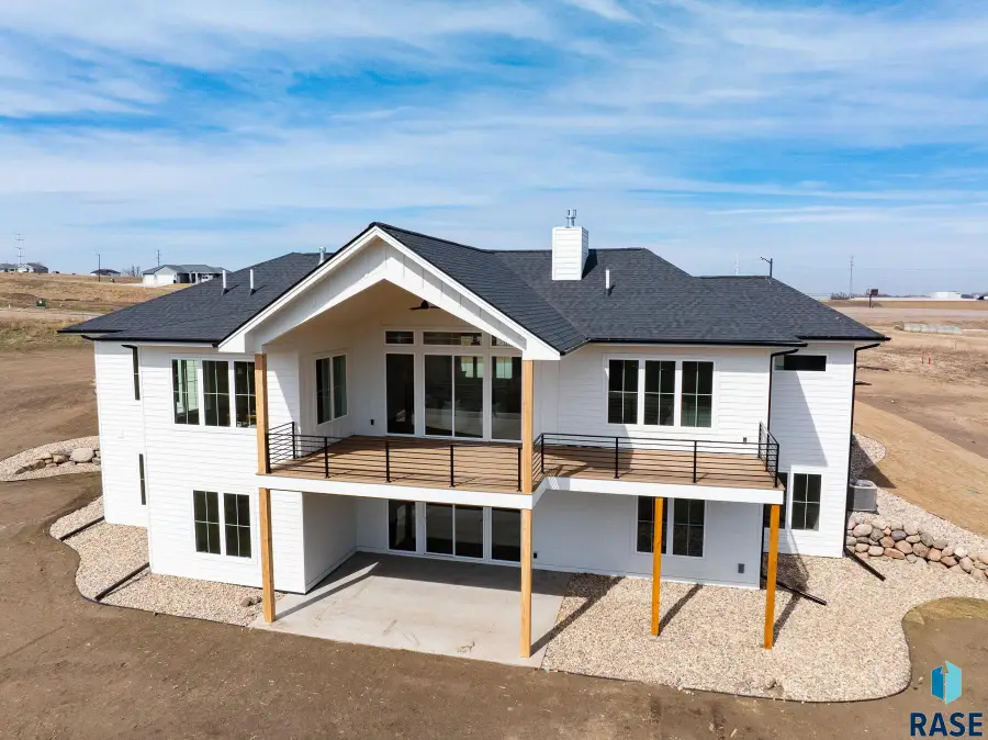 705 N Sapphire Cir, Brandon, SD 57005 - #3