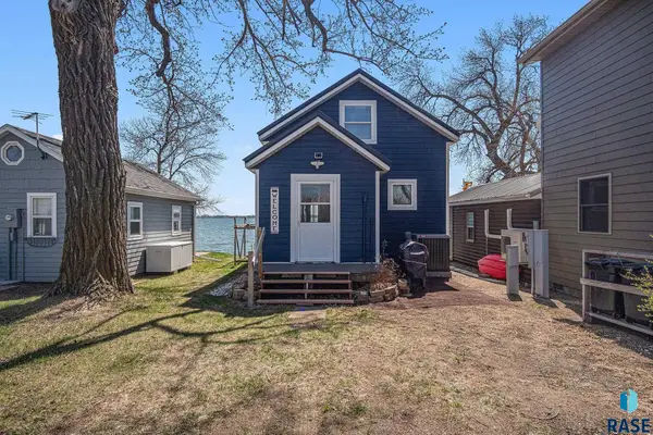 6651 Wentworth Park Dr, Wentworth, SD 57075