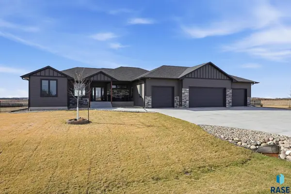 47967 Meadowlark St, Harrisburg, SD 57108