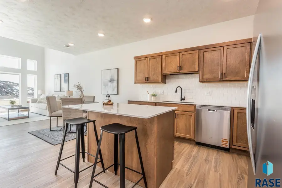 2313 E Jetty Pl, Sioux Falls, SD 57108 - #3