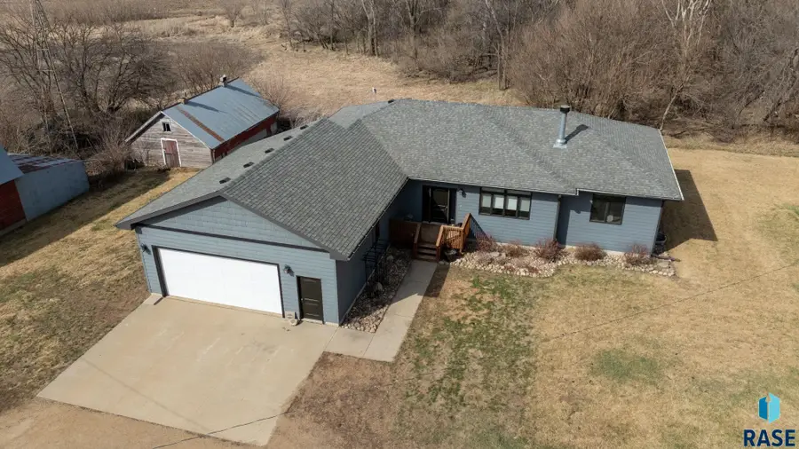30433 469th Ave, Beresford, SD 57004 - #3