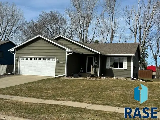 1140 Sunset Dr, Beresford, SD 57004 - #3