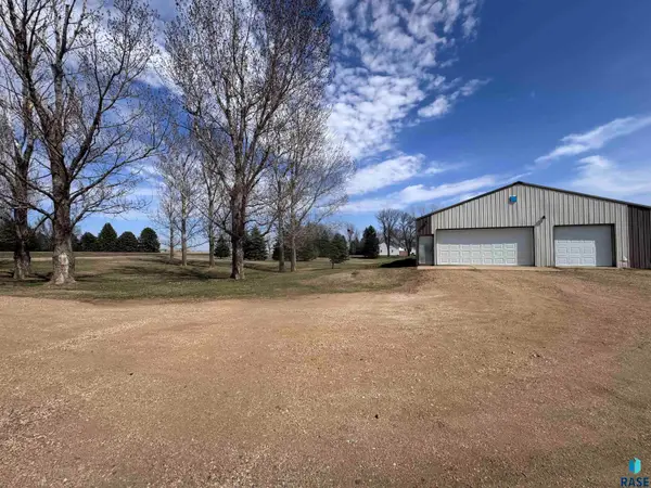 46535 280th St, Lennox, SD 57039