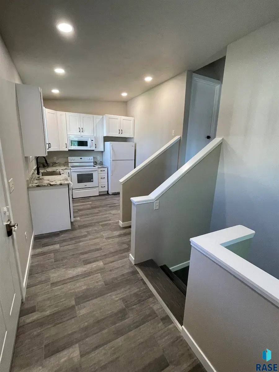 603 S Hawthorne Ave, Sioux Falls, SD 57104 - #3