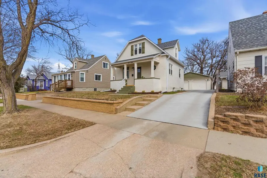 304 Highland Ave, Sioux Falls, SD 57103 - #3