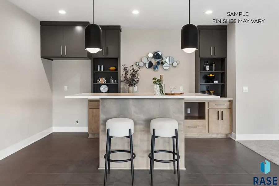 7413 E Twin Pines Ct, Sioux Falls, SD 57110 - #2