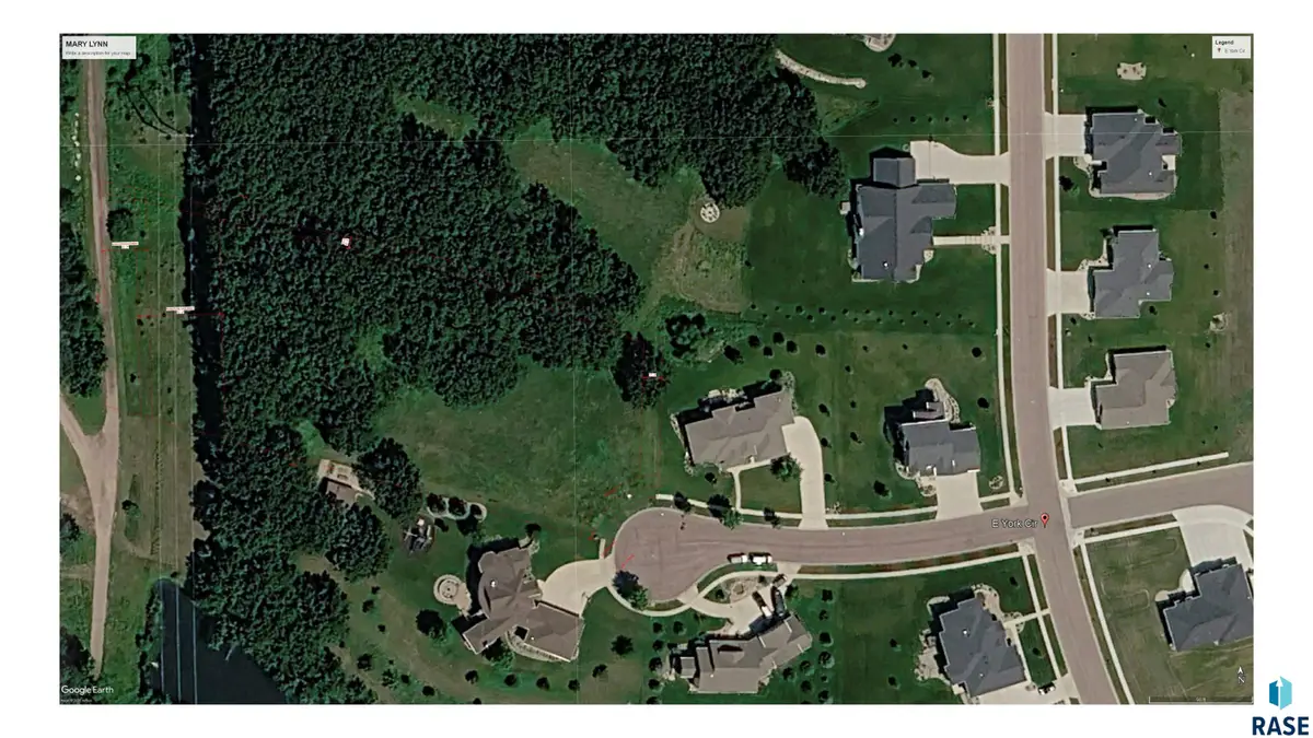 5500 E York Cir, Sioux Falls, SD 57110 - #1