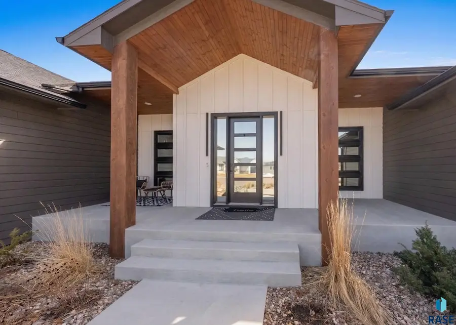 7317 E Gray Eagle Cir, Sioux Falls, SD 57110 - #3