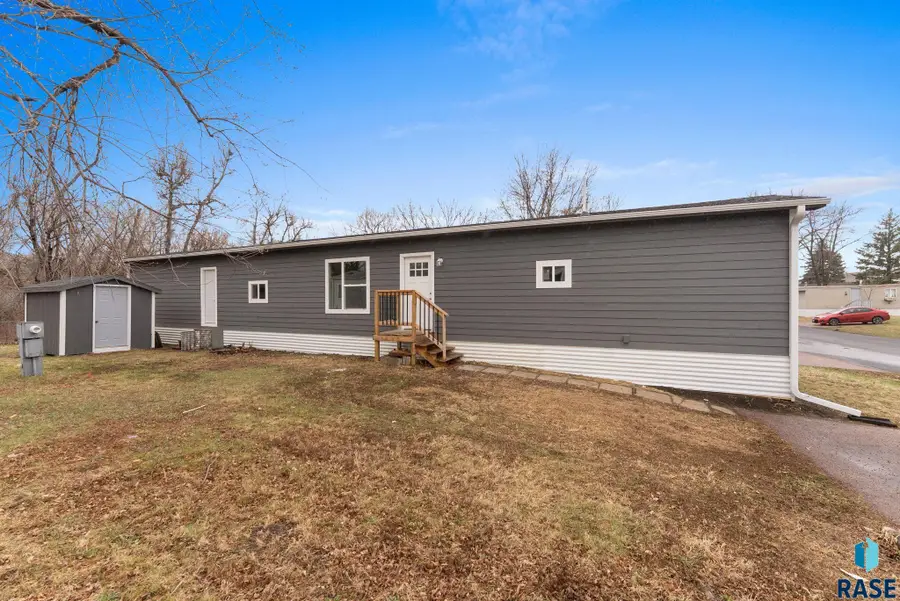 808 S Beta Pl, Sioux Falls, SD 67106 - #2