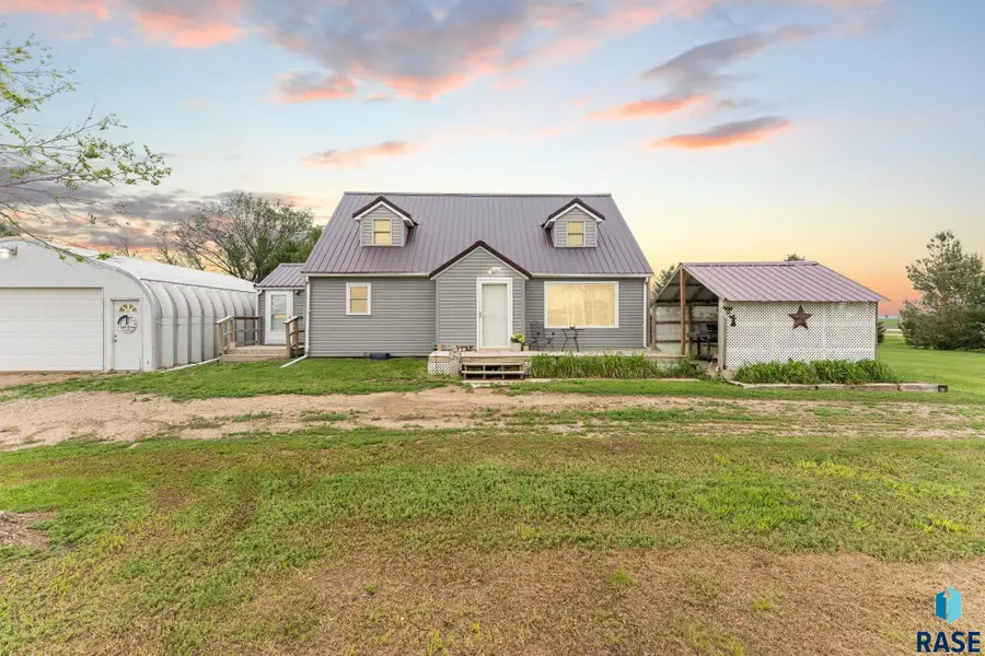 47296 323rd St, Elk Point, SD 57025 - #2