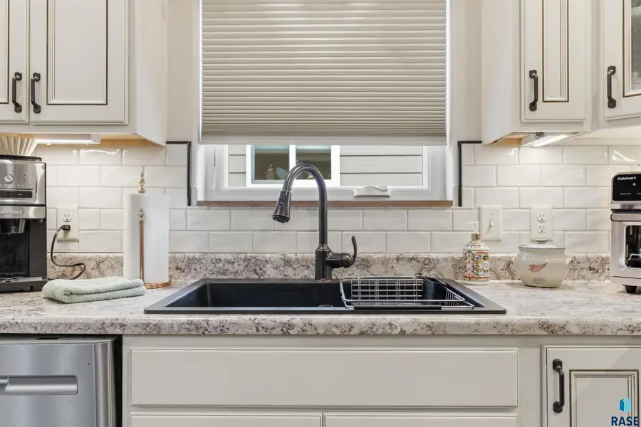 313 S Spring Pl, Brandon, SD 57005 - #3