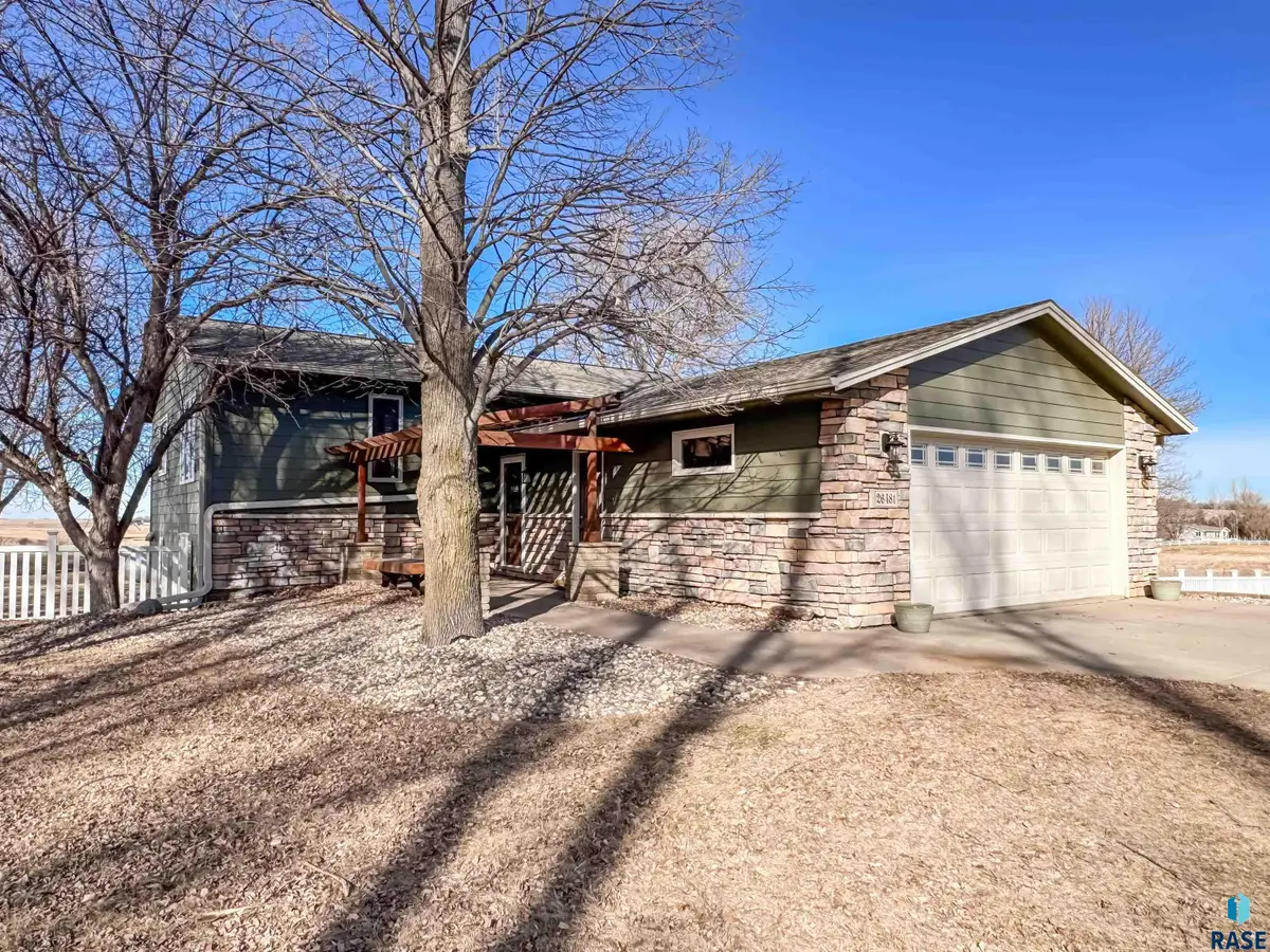 26481 487th Ave, Valley Springs, SD 57068 - #1