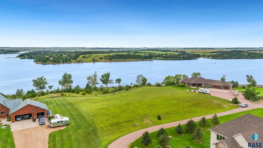 26165 W Sunset Ct W, Canistota, SD 57012 - #2