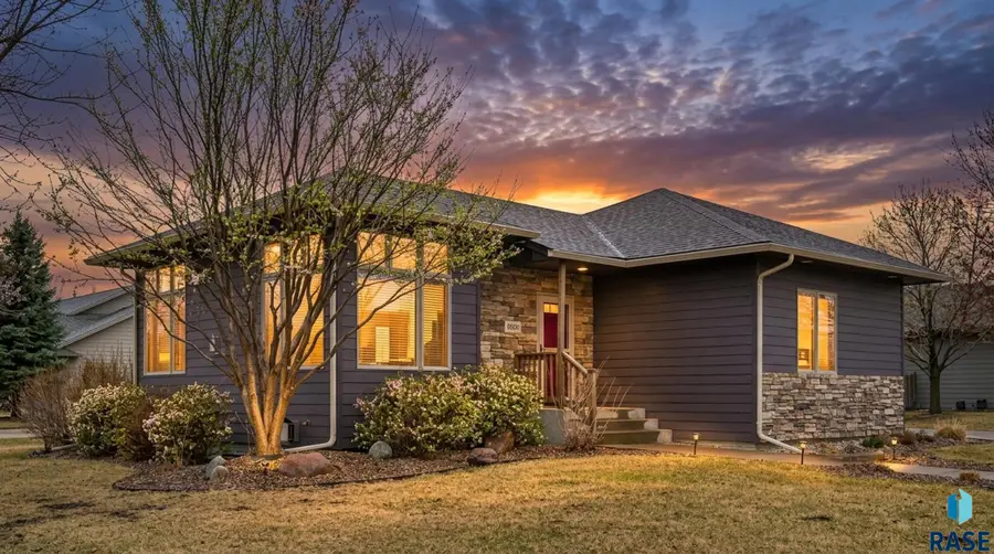 6300 S Wicklow Ave, Sioux Falls, SD 57108 - #2