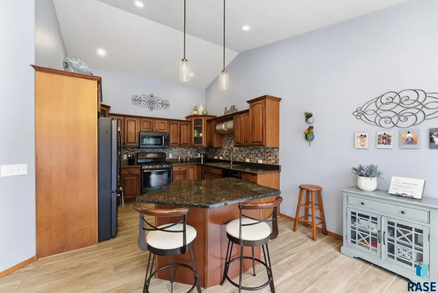 6520 S Heatherridge Trl, Sioux Falls, SD 57108 - #3