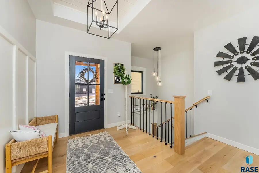 8216 E Ladyslipper Cir, Sioux Falls, SD 57110 - #2