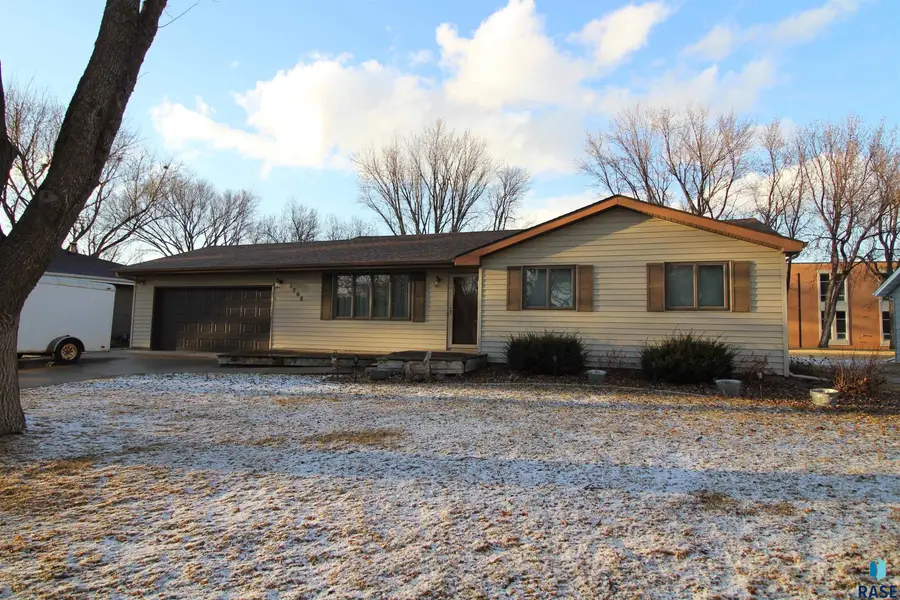 1208 E Cedar St, Brandon, SD 57005 - #2