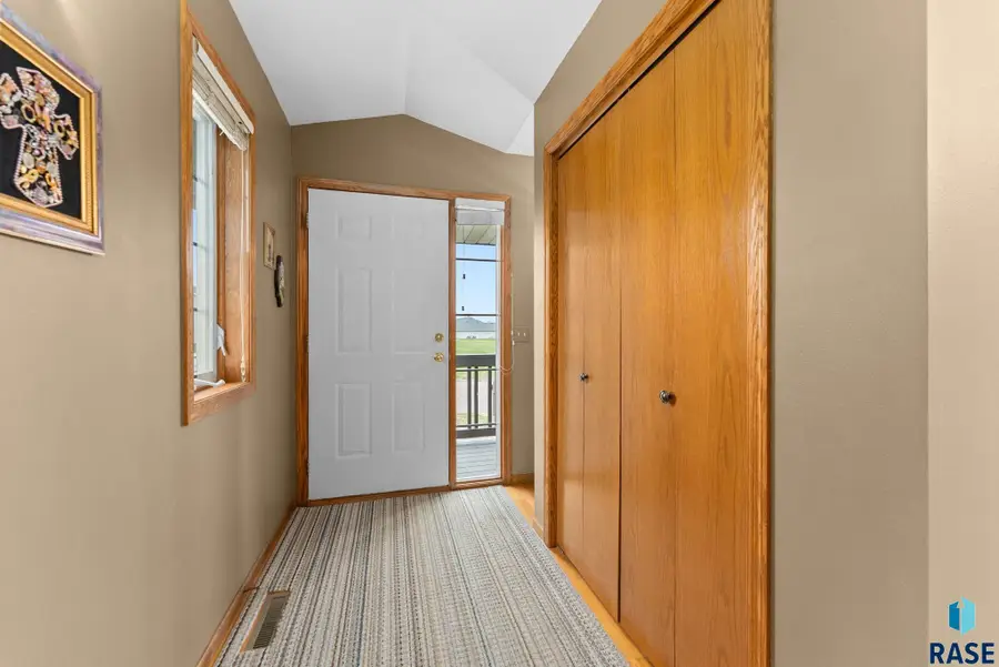 1009 E Teakwood St, Brandon, SD 57005 - #2