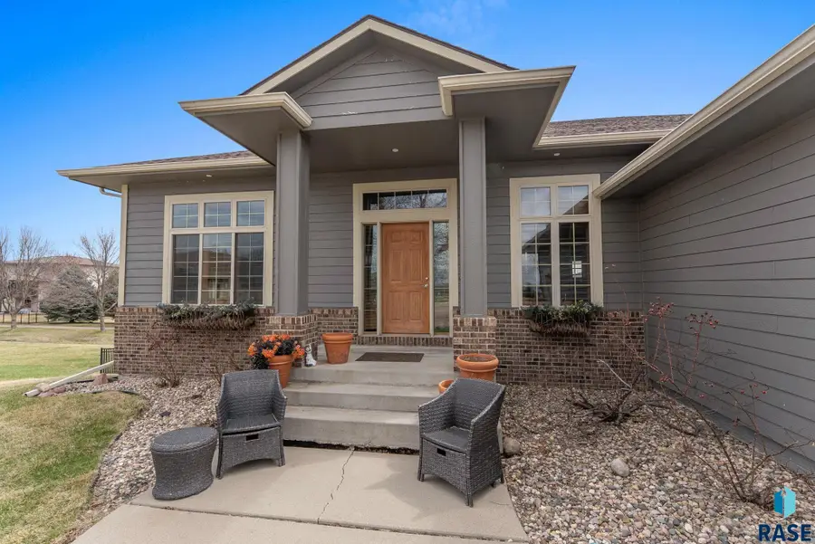 7100 S Wilshir Pine Ave, Sioux Falls, SD 57108 - #2