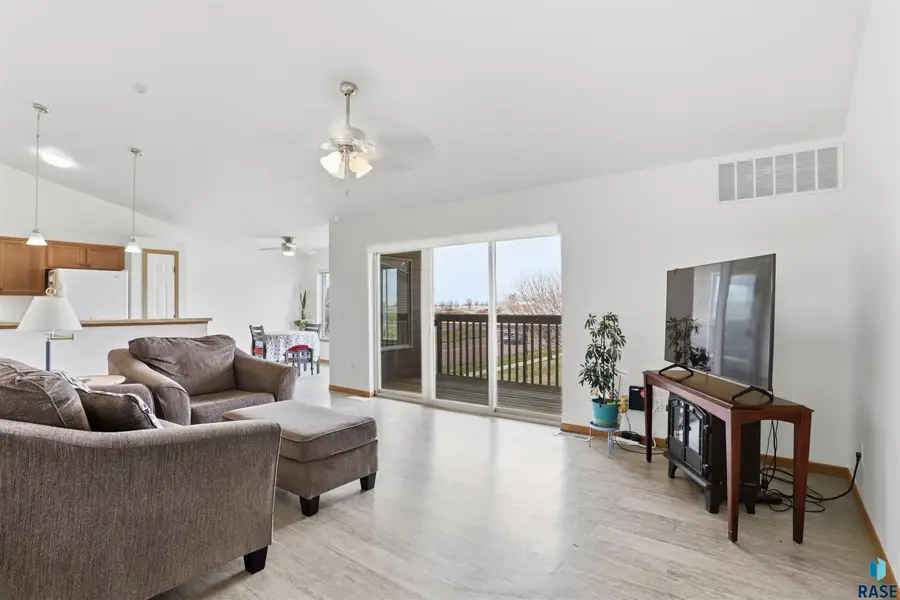 4920 S Klein Ave, Sioux Falls, SD 57106 - #3