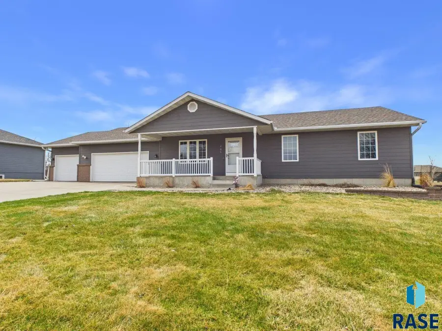 405 S Nicole Ave, Crooks, SD 57020 - #2