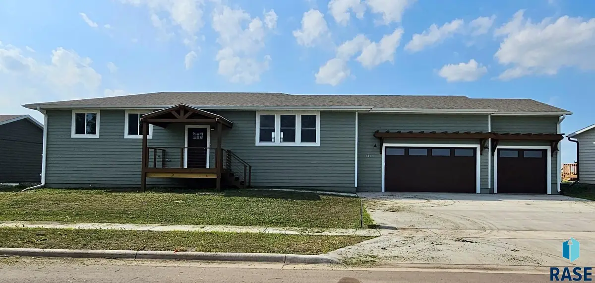 2509 N Bent Grass Ct, Sioux Falls, SD 57107 - #1