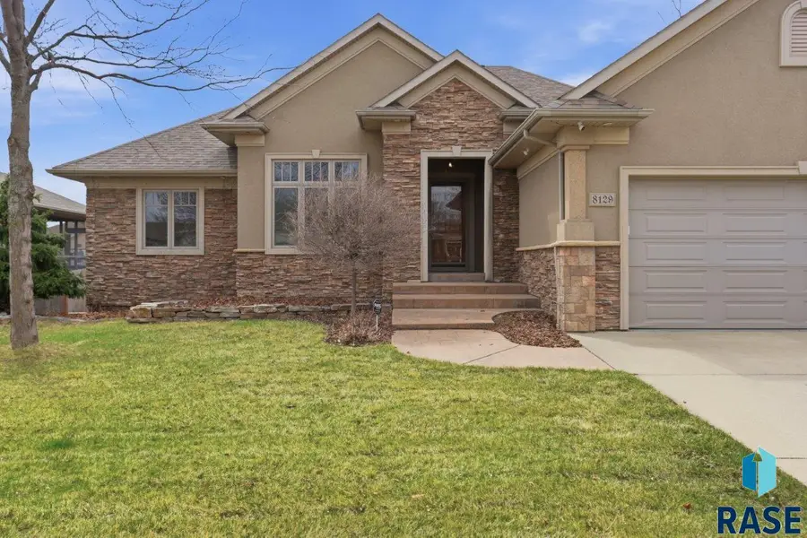 8129 S Grass Creek Dr, Sioux Falls, SD 57108 - #3