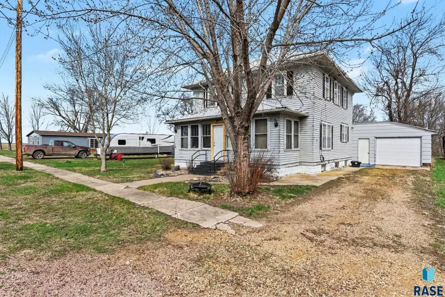 140 3rd St, Monroe, SD 57047 - #3
