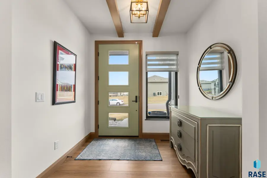 204 N Piper Dr, Sioux Falls, SD 57110 - #3