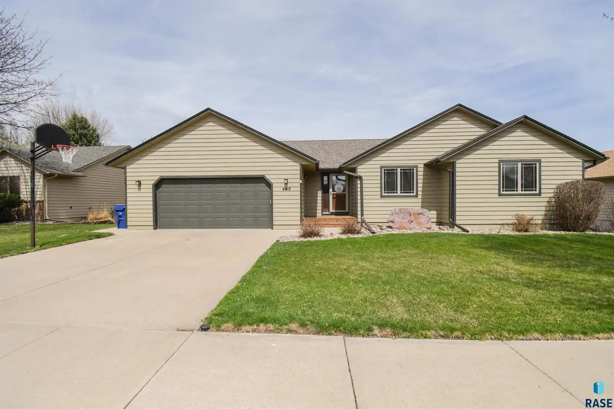 4412 E Scranton St, Sioux Falls, SD 57103 - #1