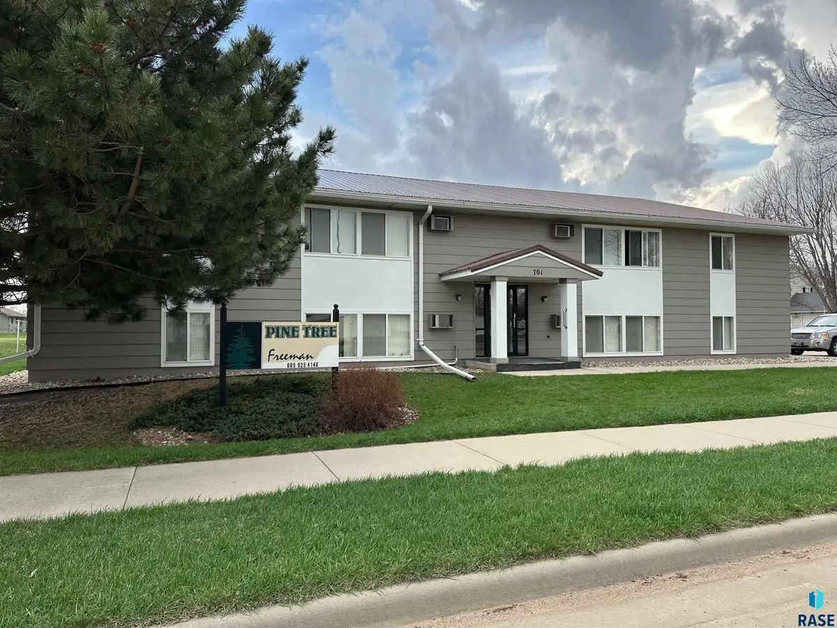 701 E 6th St, Freeman, SD 57029 - #1