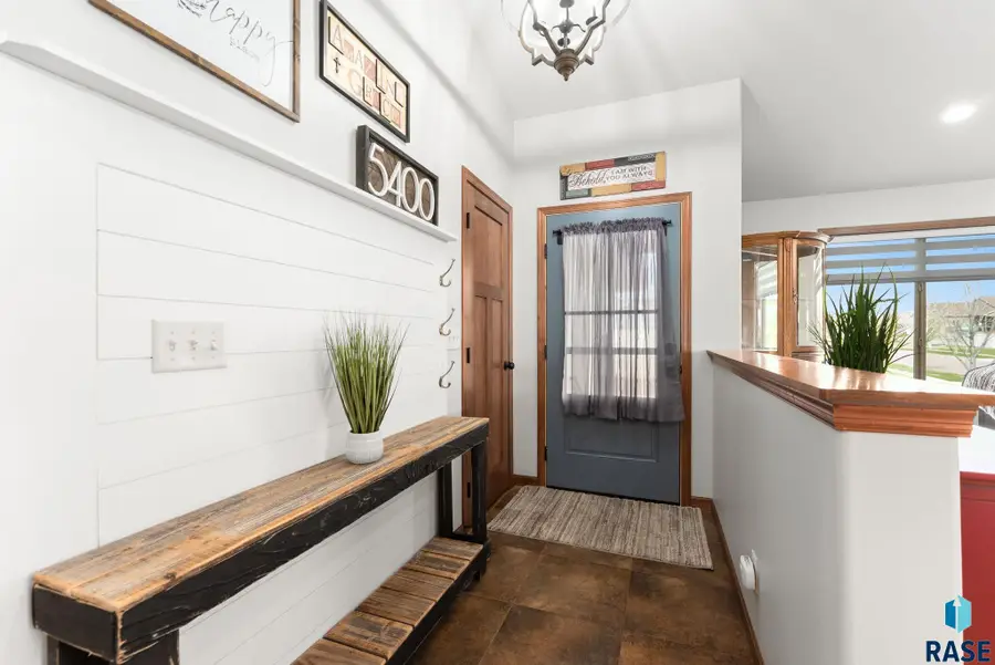 5400 S Sirocco Ave, Sioux Falls, SD 57108 - #2